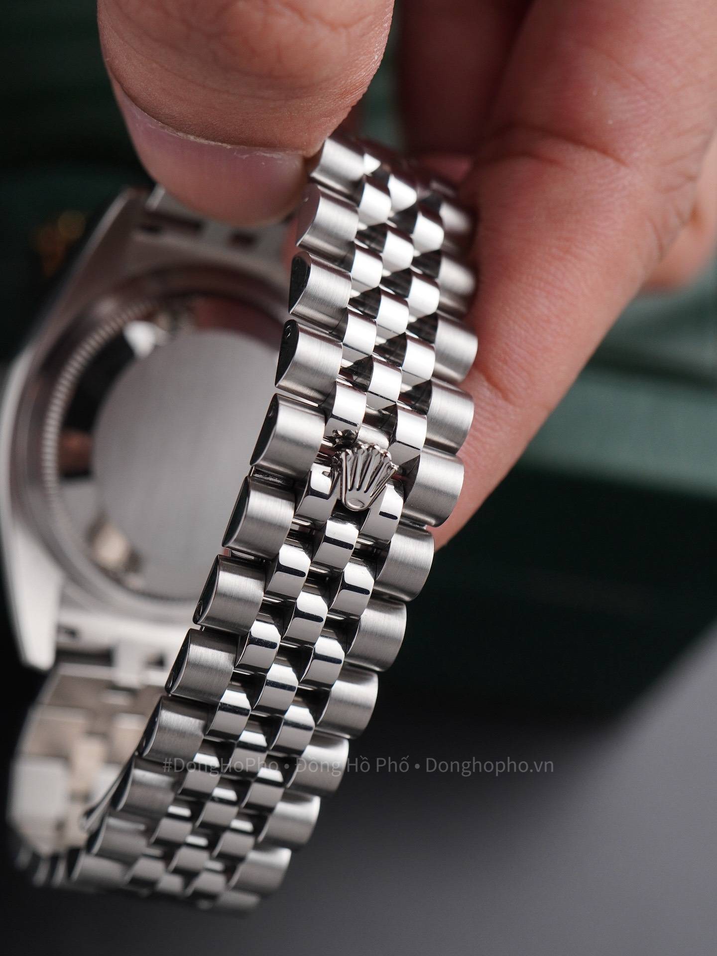 cach-phan-biet-rolex-that-va-gia.jpg